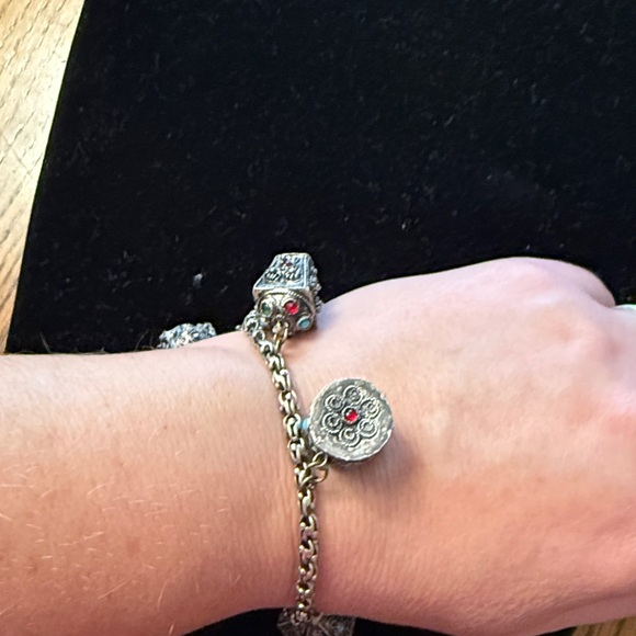 Vintage Silver Charm Bracelet - Picture 16 of 16